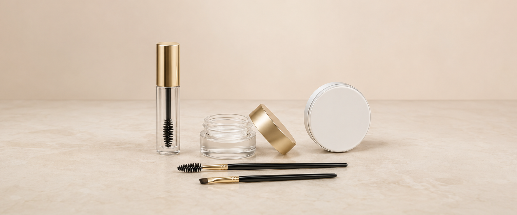 Produkter för brynstyling med stylinggel, vax, bryntvål och borstar