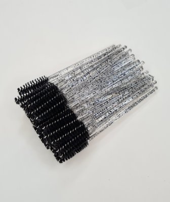 Mascaraborste med svart glitterskaft i 50-pack från Bellestore för fransförlängning och brynbehandling