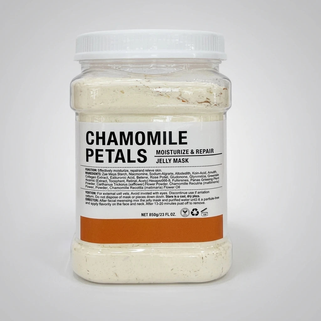 Jelly Mask Chamomile 650g ansiktsmask i form av beige pulver i en transparent plastburk mot ljus bakgrund.