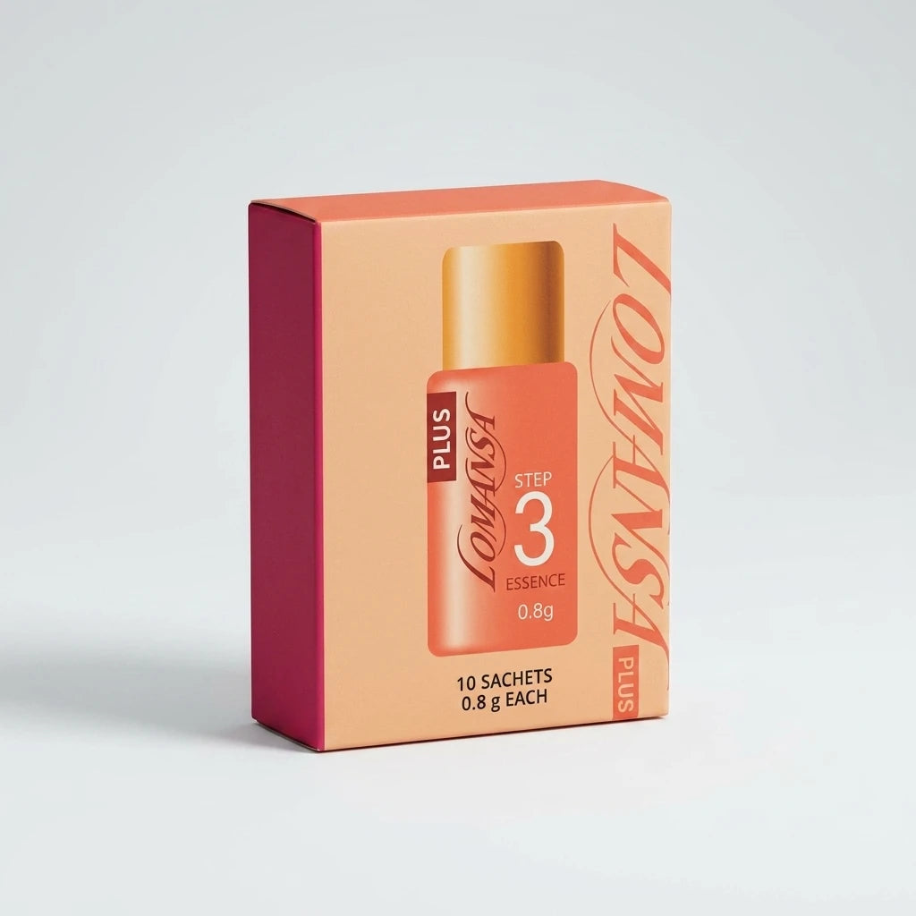 Persikofärgad ask med rosa sida för Lash Lift vätska 3 LOMANSA, stående mot ljusgrå bakgrund.