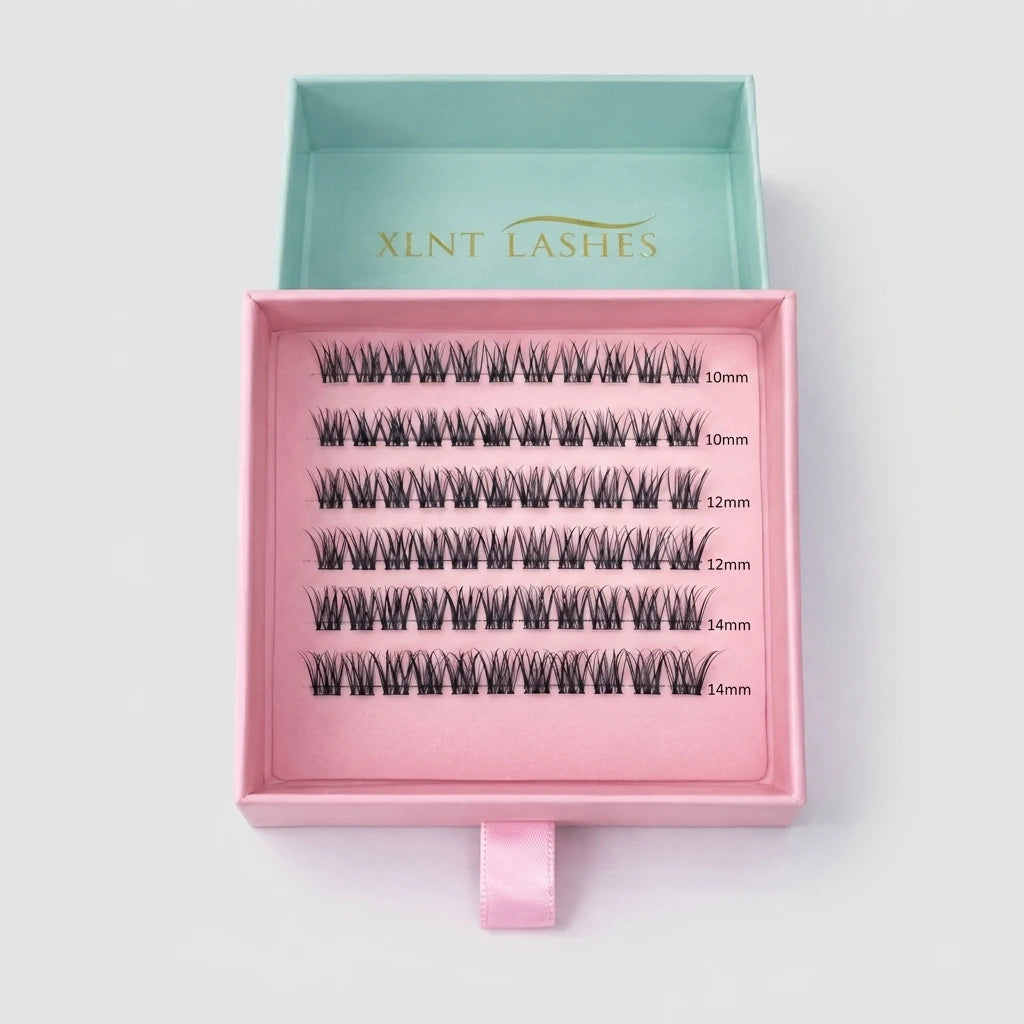 Förpackning med DIY Easy Lashes Mix Natural – 30 svarta klusterfransar i mintgrön och rosa ask.