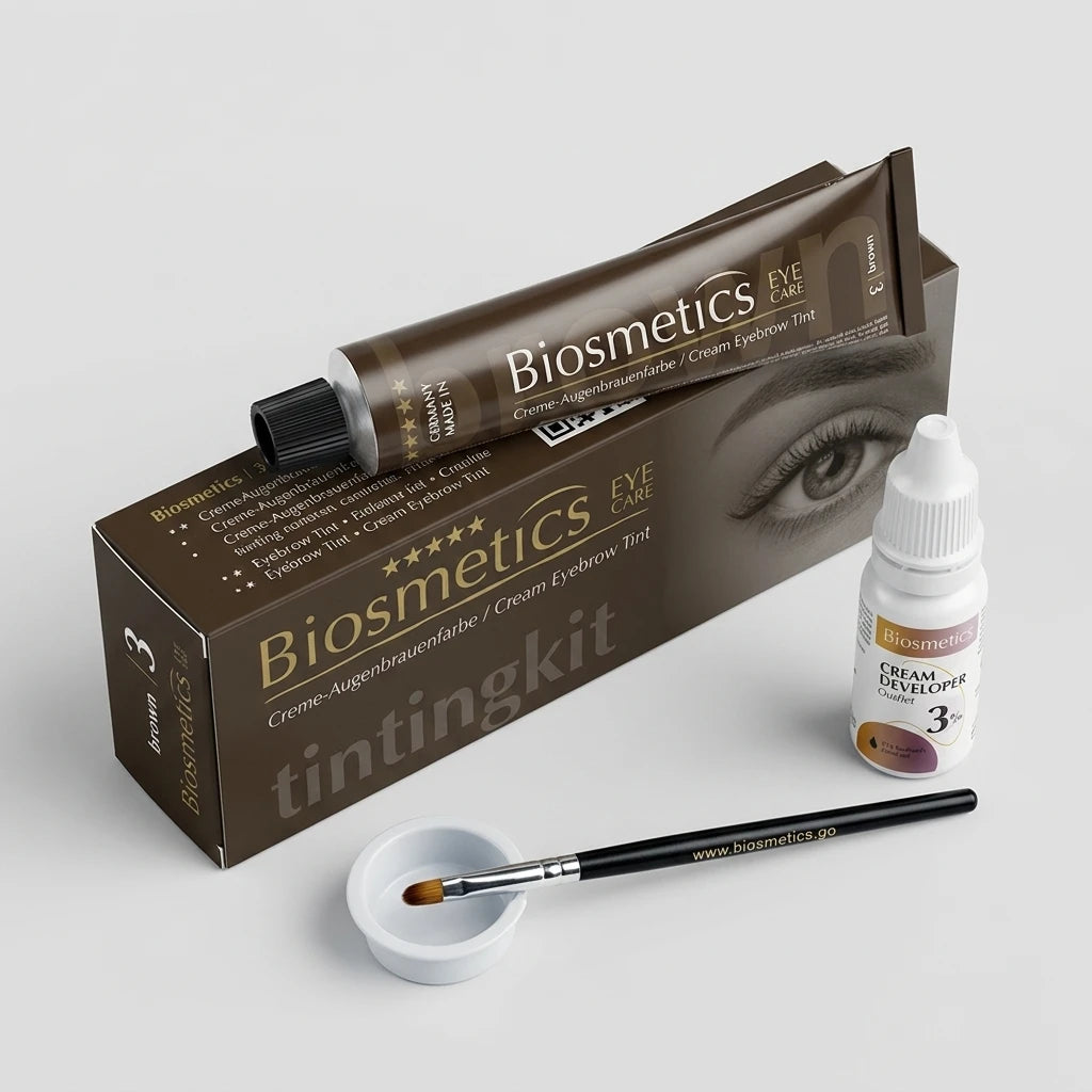 Närbild på Brown No. 3 färgkrämstub och utvecklarflaska ur Intensive Tinting Kit Mini