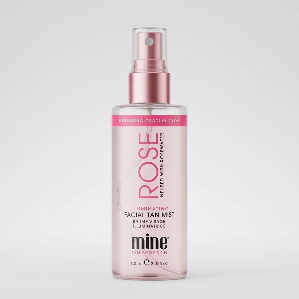 MineTan Rose Illuminating Facial Tan Mist 100 ml genomskinlig sprayflaska med rosa pump mot ljusgrå bakgrund.