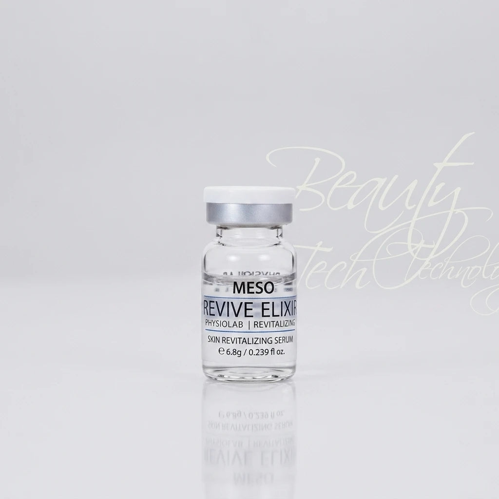 Physiolab MESO Revive Elixir Ampull i klar glasflaska med vit och silverkork mot reflekterande ljus bakgrund.